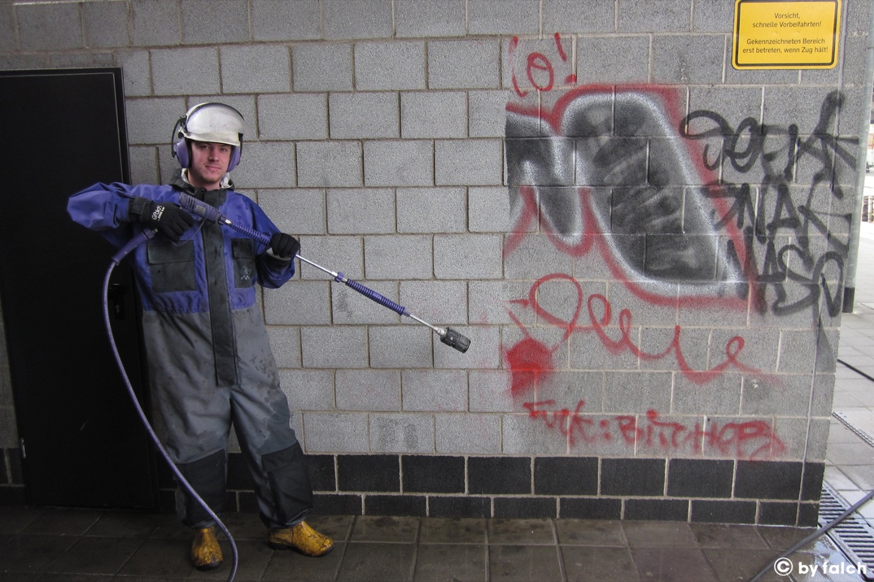 Graffitientfernung mit Heißwasser